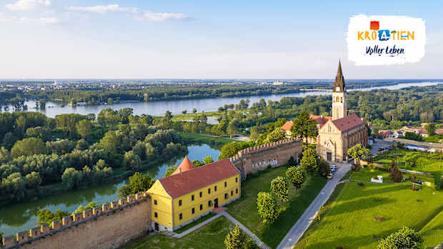 Blick auf den Fluss Drava in Kroatien