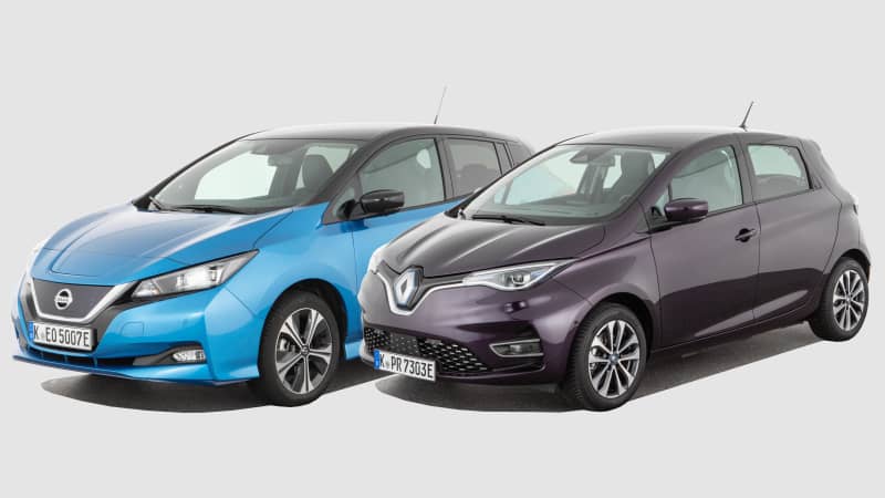Nissan Leaf und Renault Zoe stehen nebeneinander