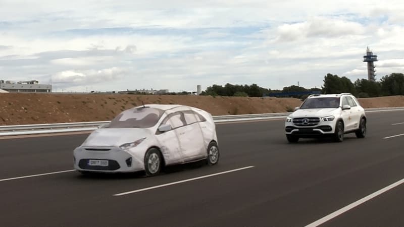 Mercedes GLE beim EuroNCAP Automated Driving Test