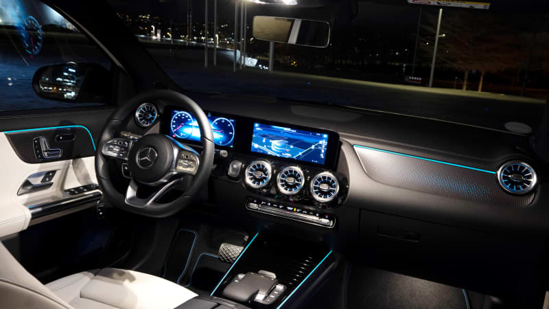 Cockpit des Mercedes EQA