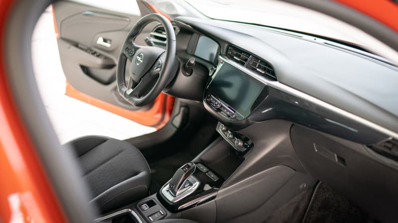 Cockpit und Innenraum des Opel Corsa Elektro