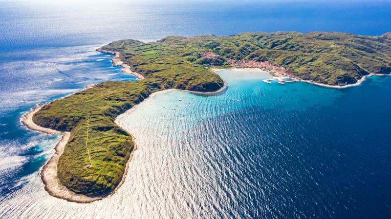 Luftaufnahme der Insel Susak in Kroatien