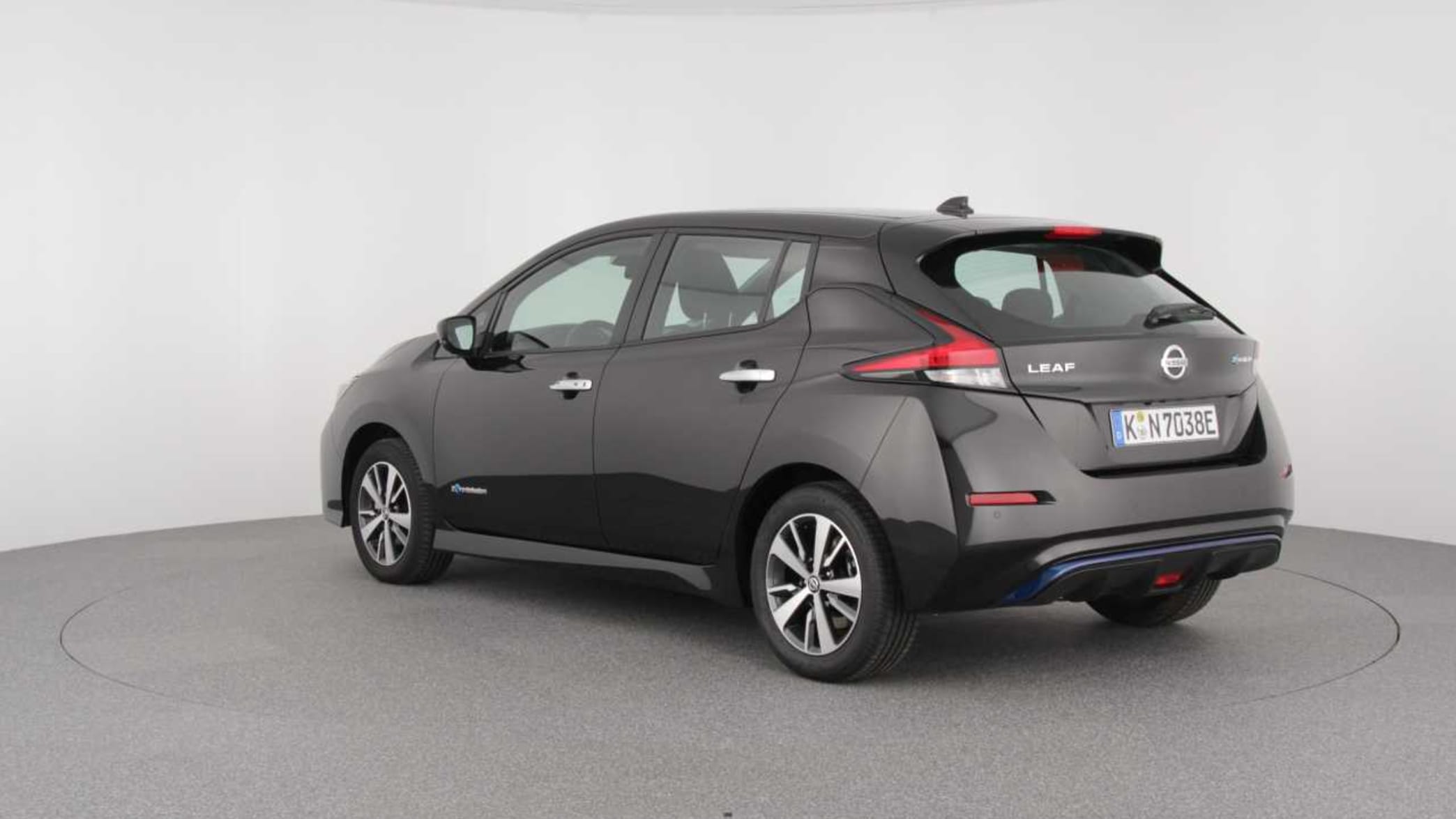 Nissan leaf shop tekna e+