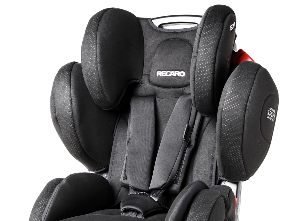 Recaro Young Sport Hero Deep Black Child Seat (9-36 kg) (19-79 lbs)