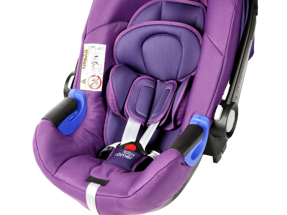 Britax Römer Baby-Safe 2 i-Size Kindersitz Test | ADAC