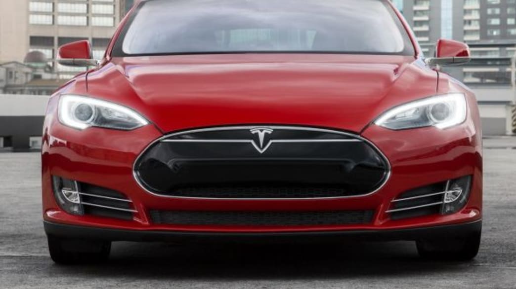 Tesla Model S P85 10 13 10 14 Technische Daten Bilder Preise Adac