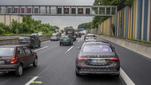 Mercedes Benz E 220 D T Modell 9g Tronic 10 16 04 18 Technische Daten Bilder Preise Adac