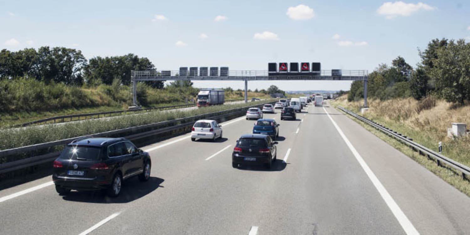 Rechtsfahrgebot Regeln und Ausnahmen ADAC