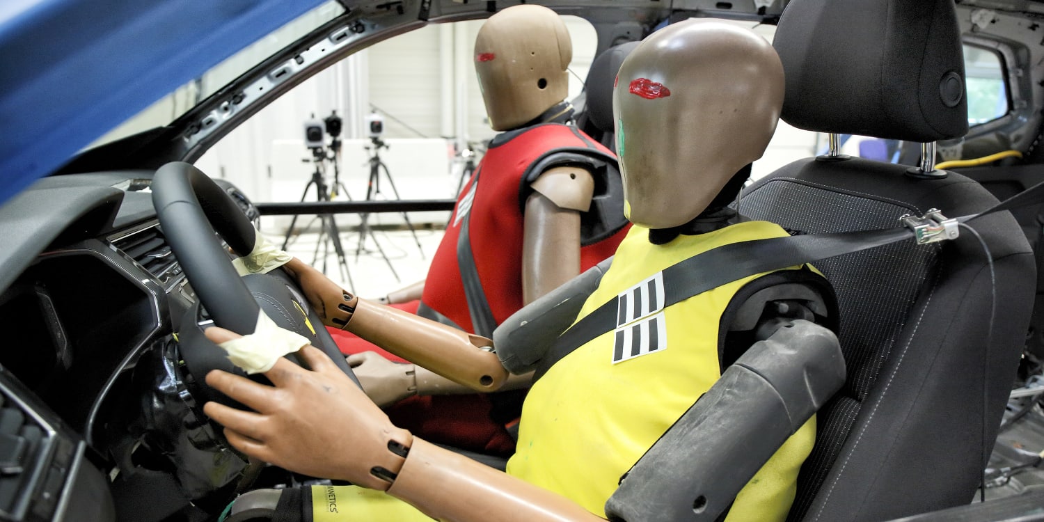 Sicherheit im Auto: Auch selbstfahrende Autos brauchen Airbag und  Sicherheitsgurt