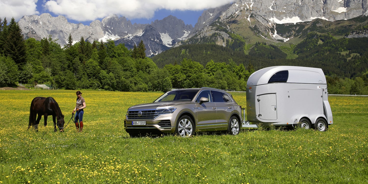 Geeignetes Auto Als Zugfahrzeug Fur Pferdeanhanger Adac