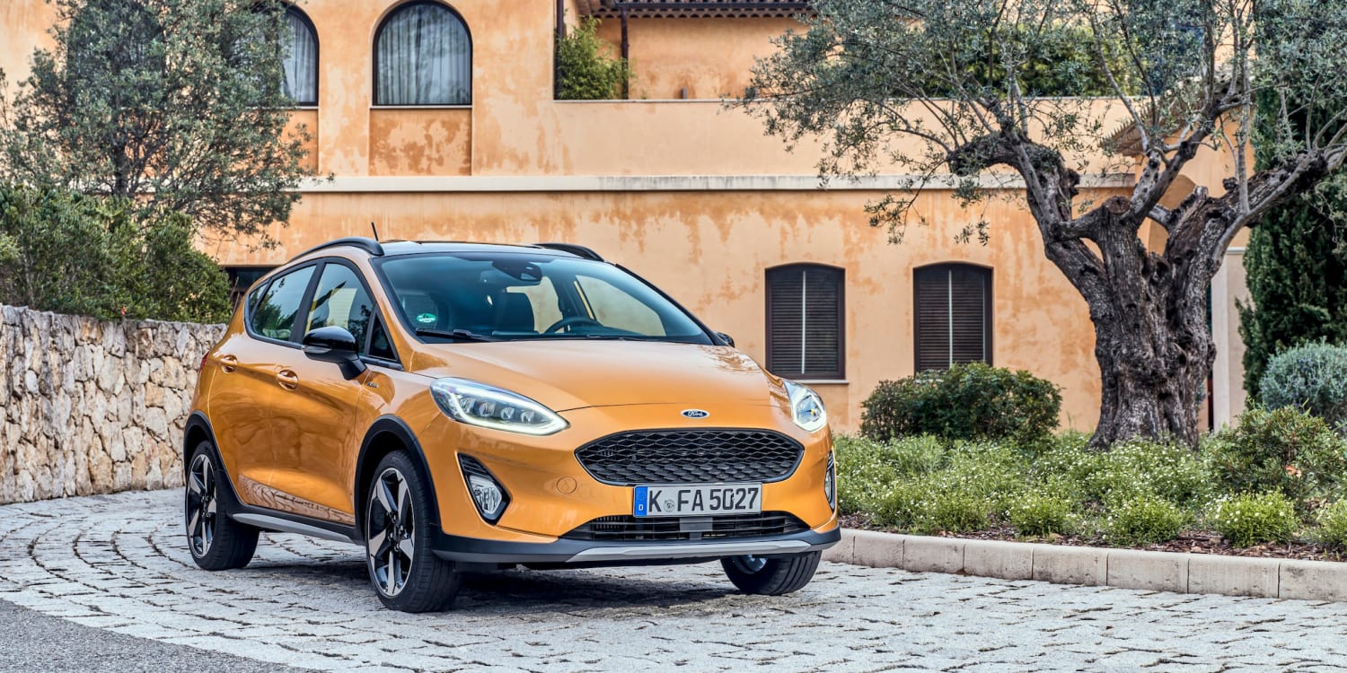 ford fiesta active so schlagt sich der mini suv im test adac