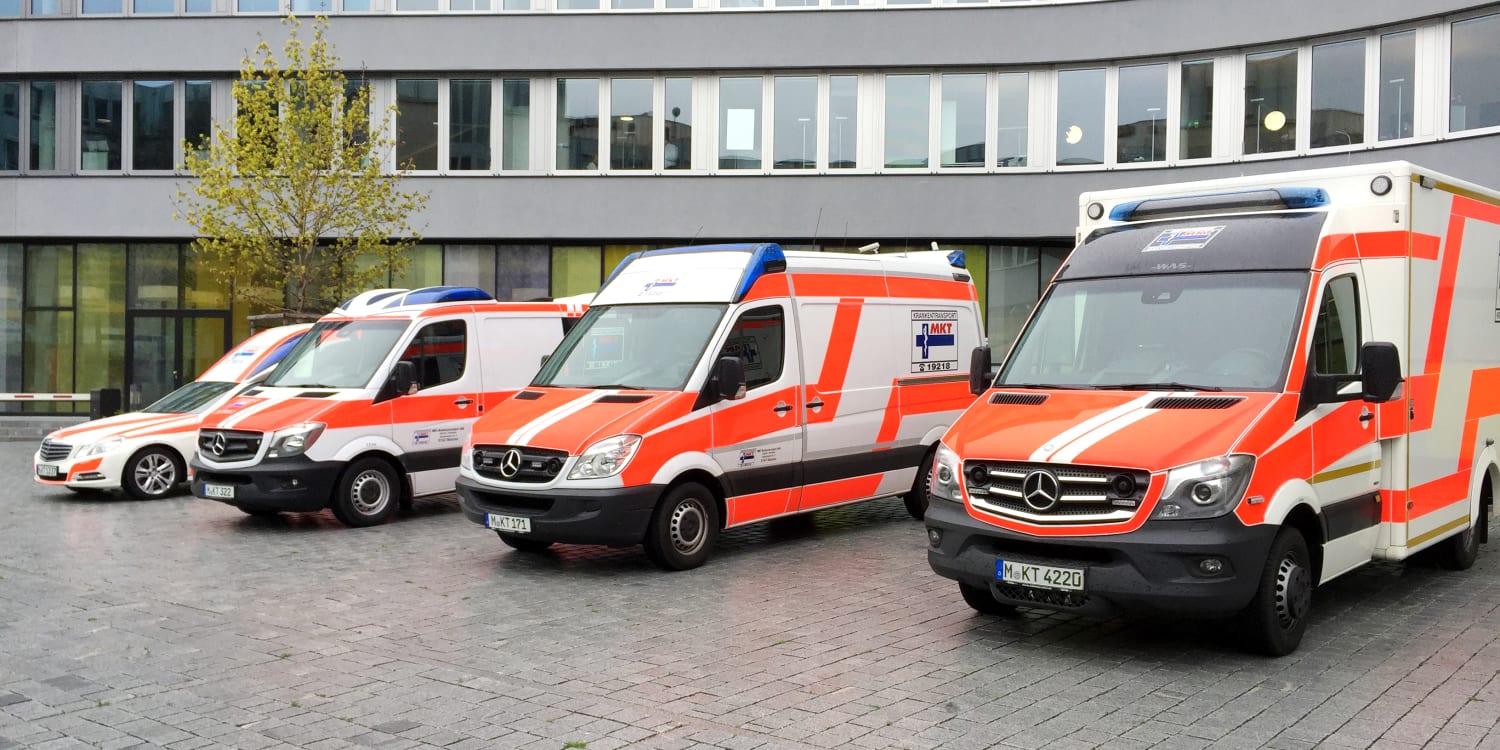 Bodentransport im Krankenwagen oder Rettungswagen