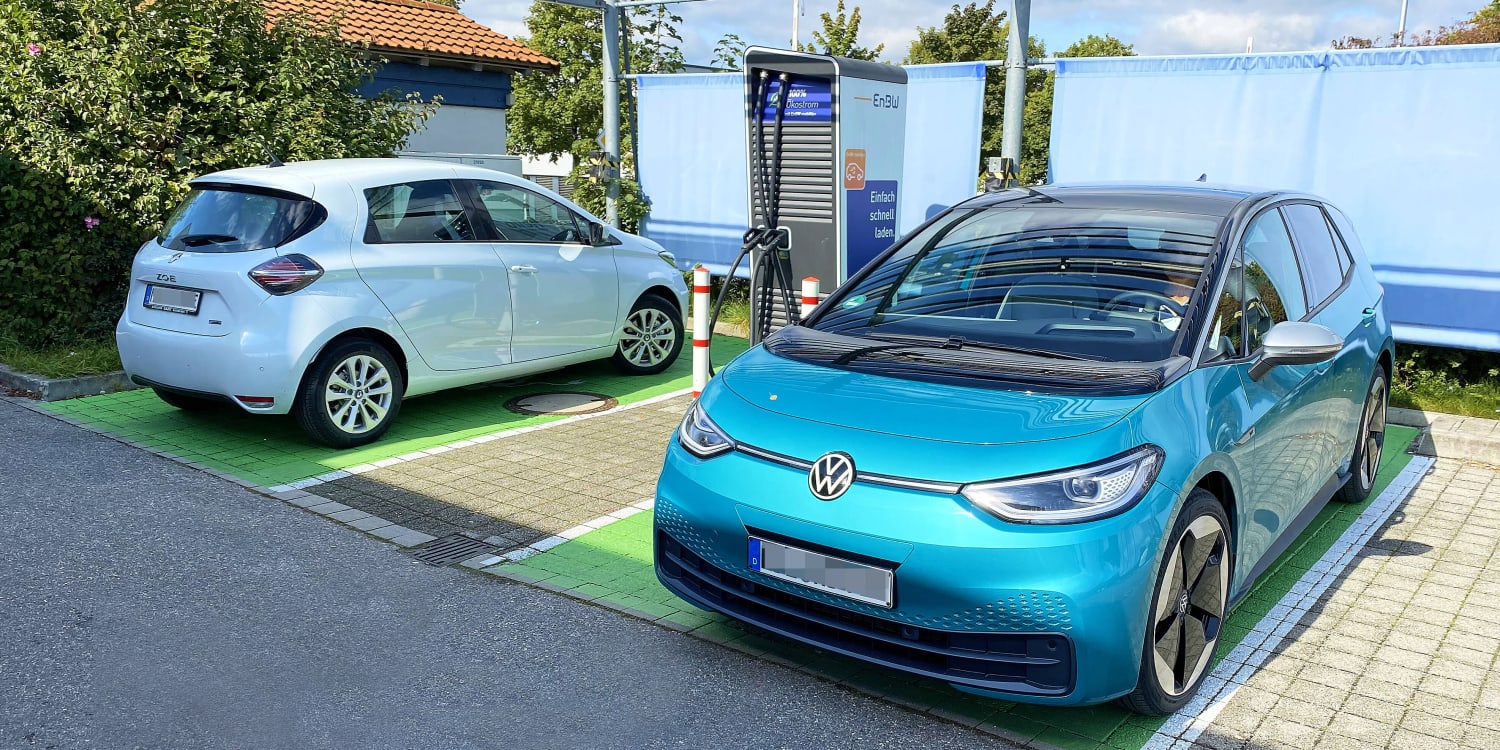 pkw neuzulassungen aktuelle zahlen des monats adac