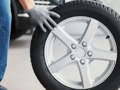 Wechseln Sie auf neue Sommerreifen: mit 4% Rabatt bei reifen24.de