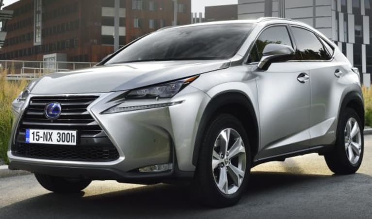 NX 300h Executive E-FOUR Automatik