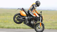 Richtig bremsen mit dem Motorrad | ADAC