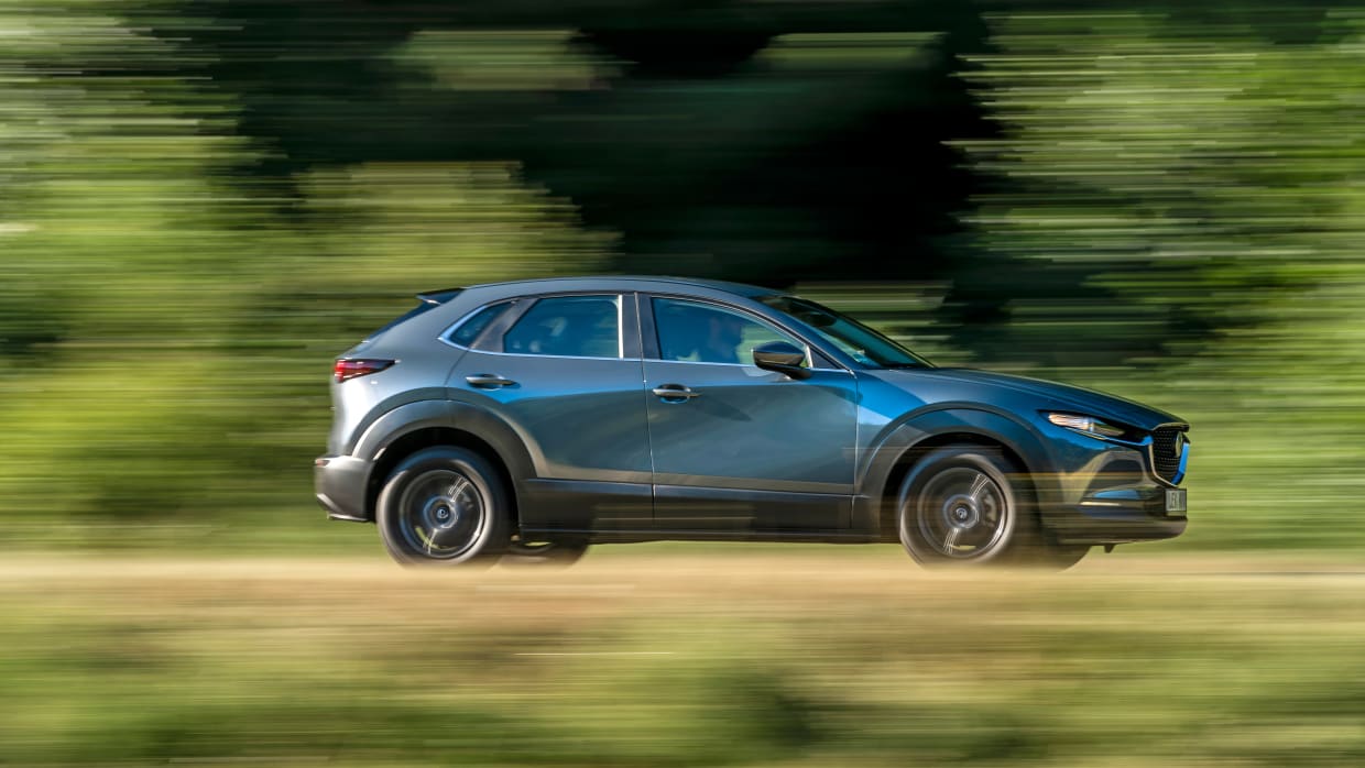 Mazda Cx 30 Skyactiv X Hybrid Und Diesel Im Test Adac