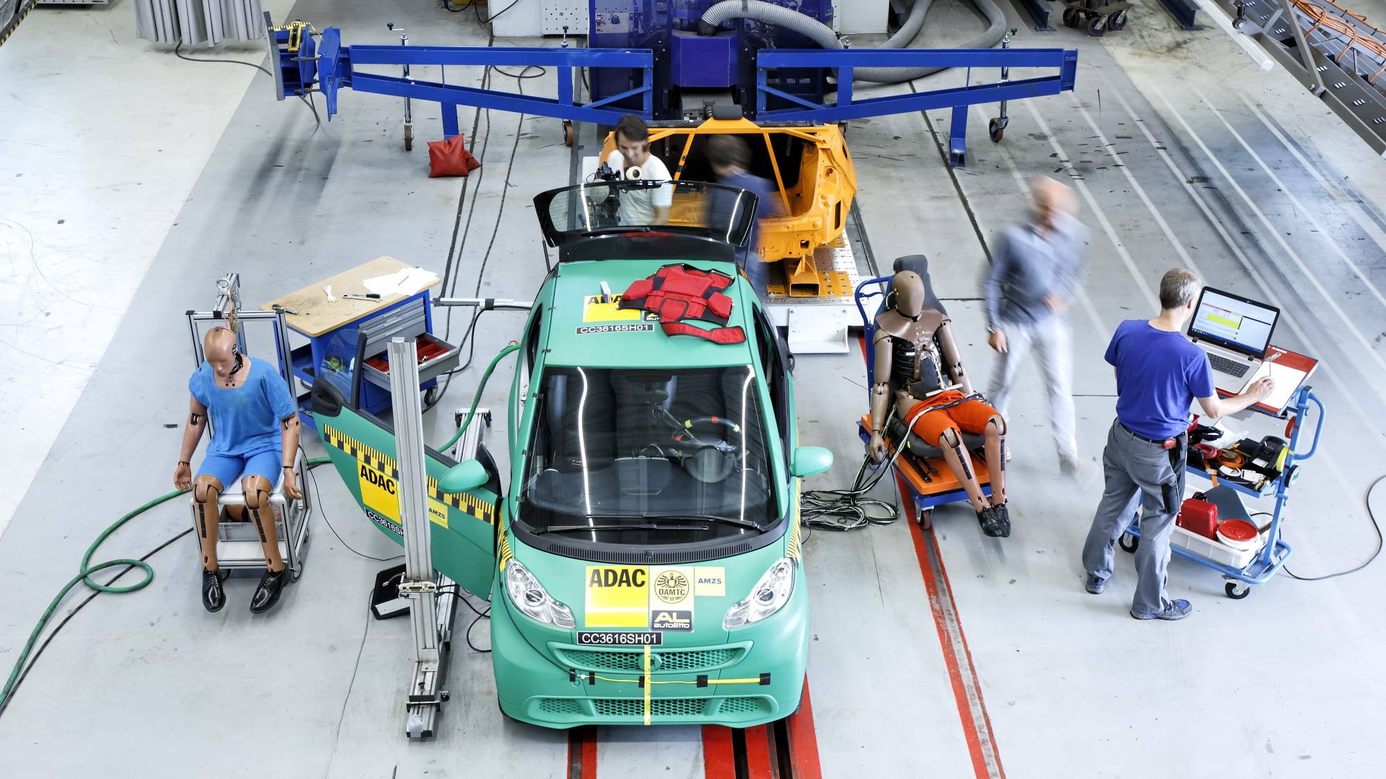Adac Technik Zentrum Landsberg Hier Testet Der Club I Adac