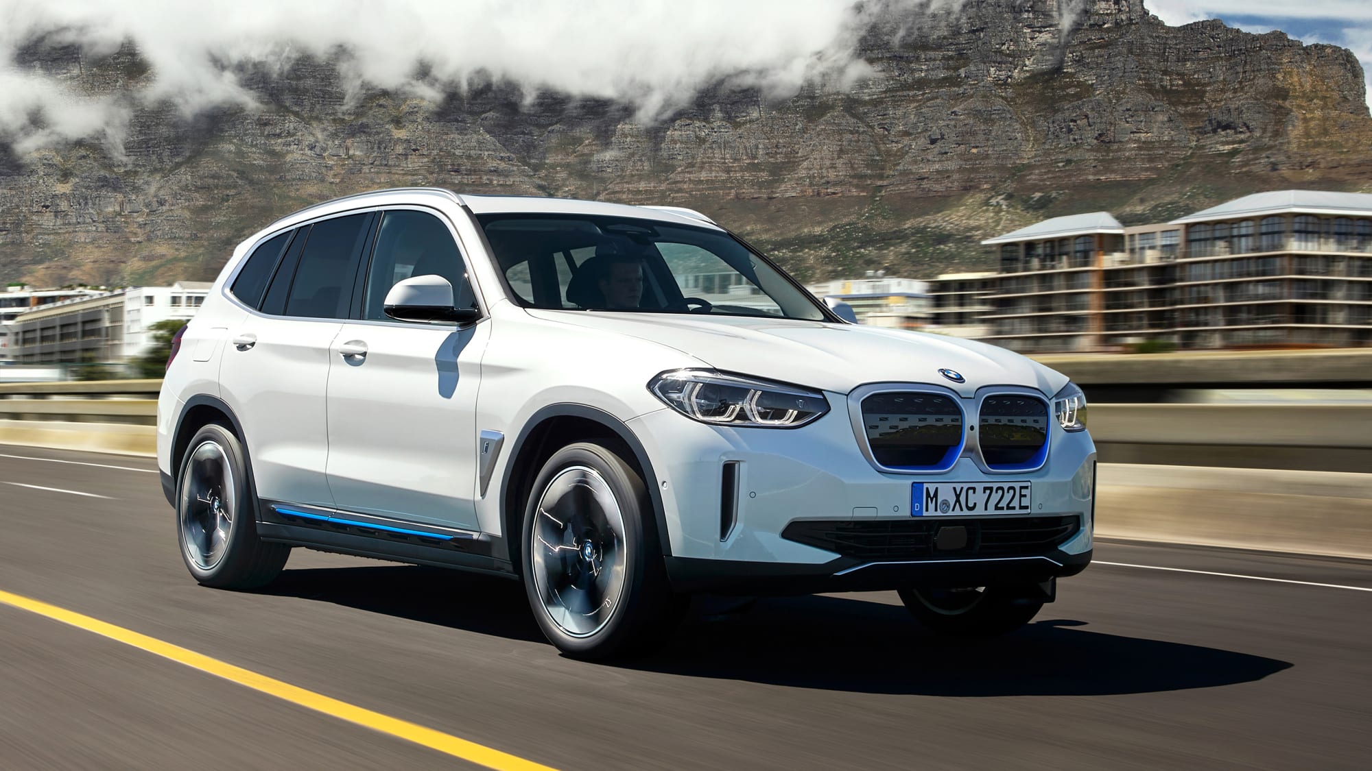 BMW iX3 ElektroSUV Batterie, Daten, Reichweite, Preis ADAC