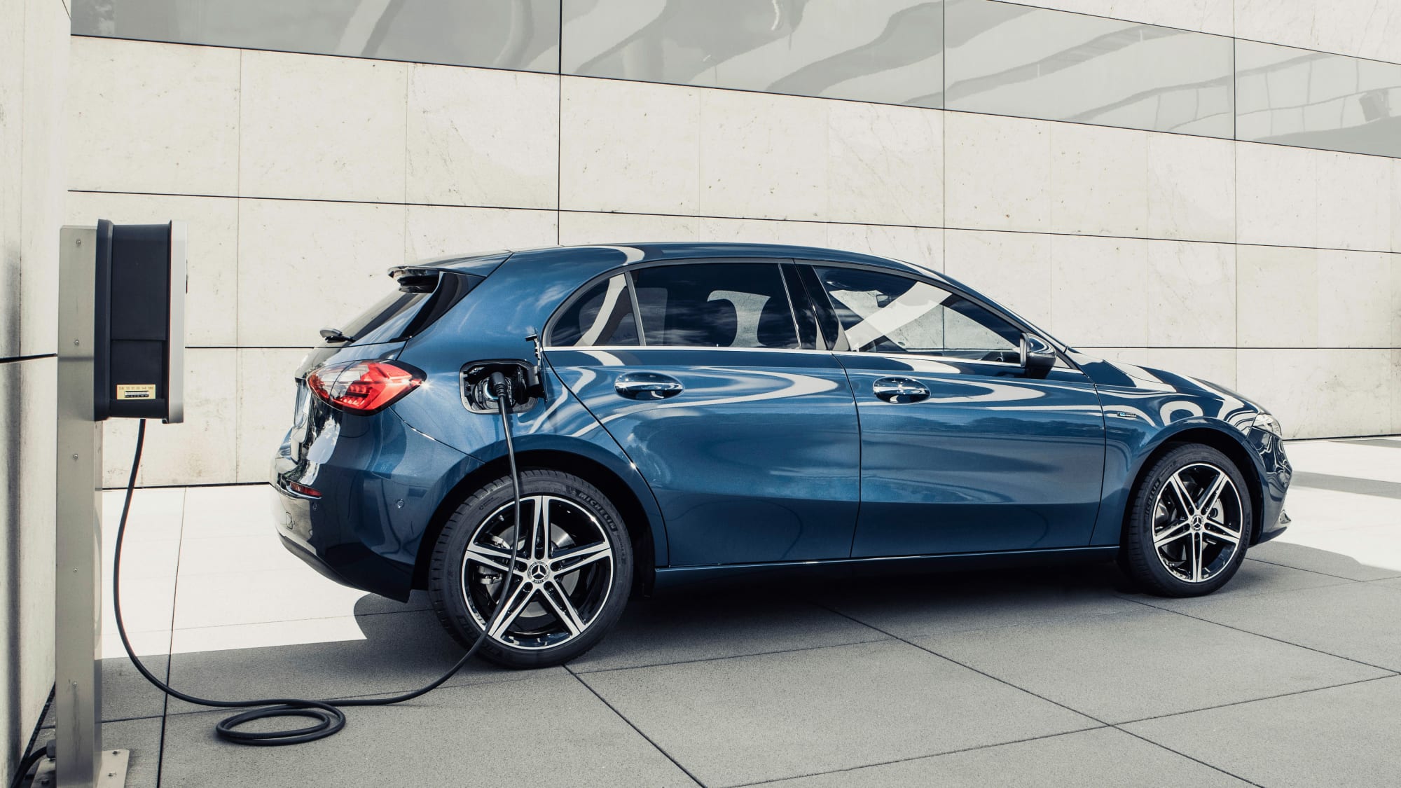 Plug-in-Hybrid-Autos (2020): Modelle, Förderung, Reichweite | ADAC