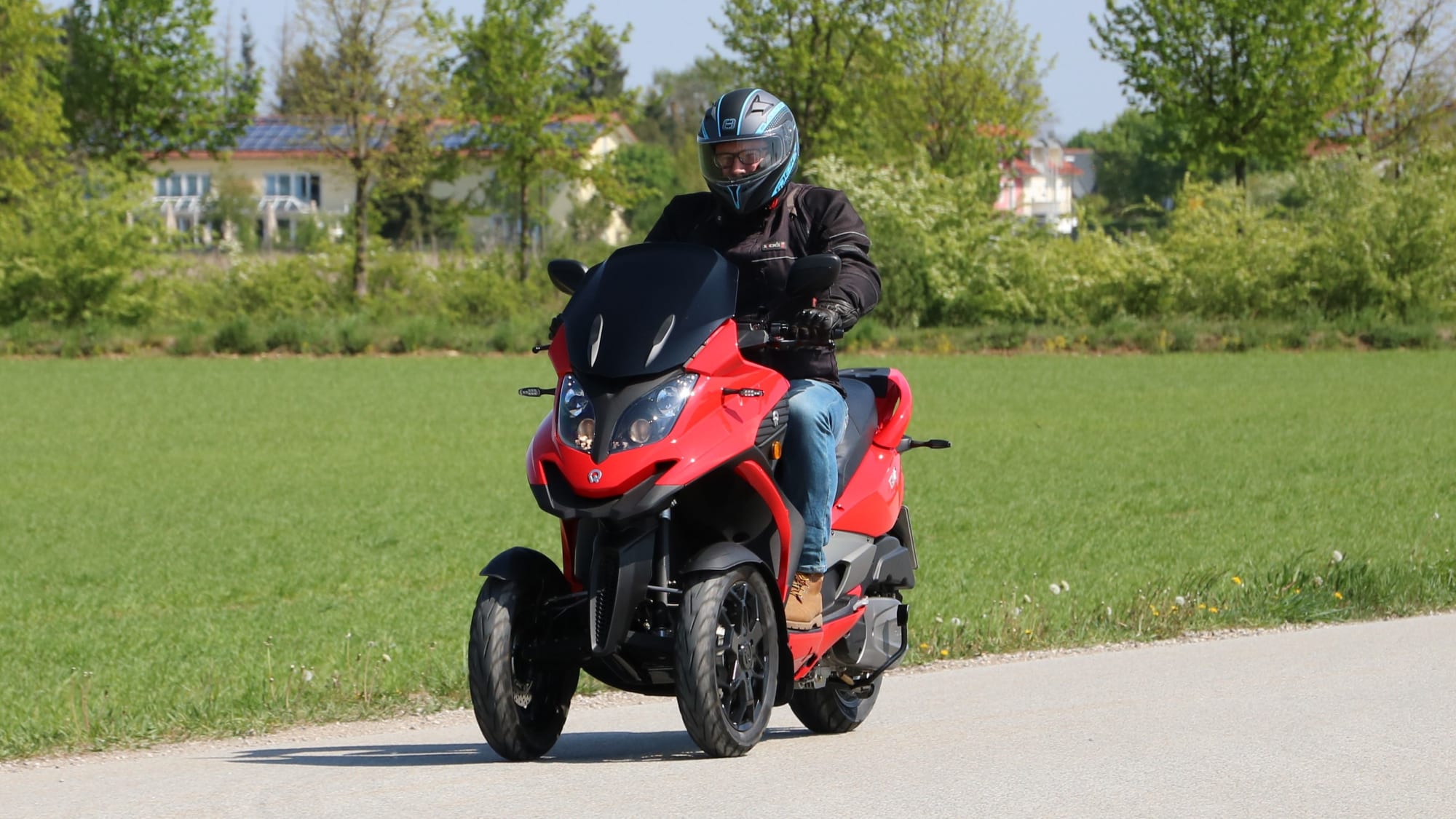 Www 25km De Autofahren Ohne Fuhrerschein 25km Mofa Auto 25km Dreiradriges Kleinkraftrad Geschlossen Fahrzeuge Kleinkraftrad Autofahren