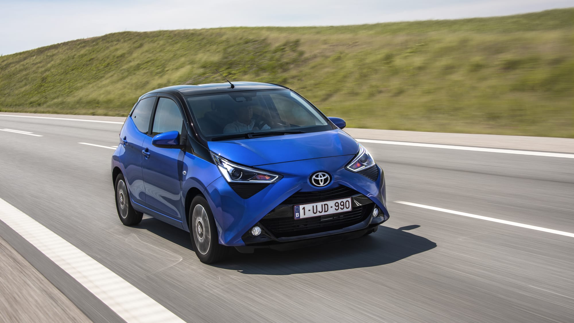 Toyota Aygo Testfahrt Mit Dem Preiswerten Kleinstwagen Adac 2019