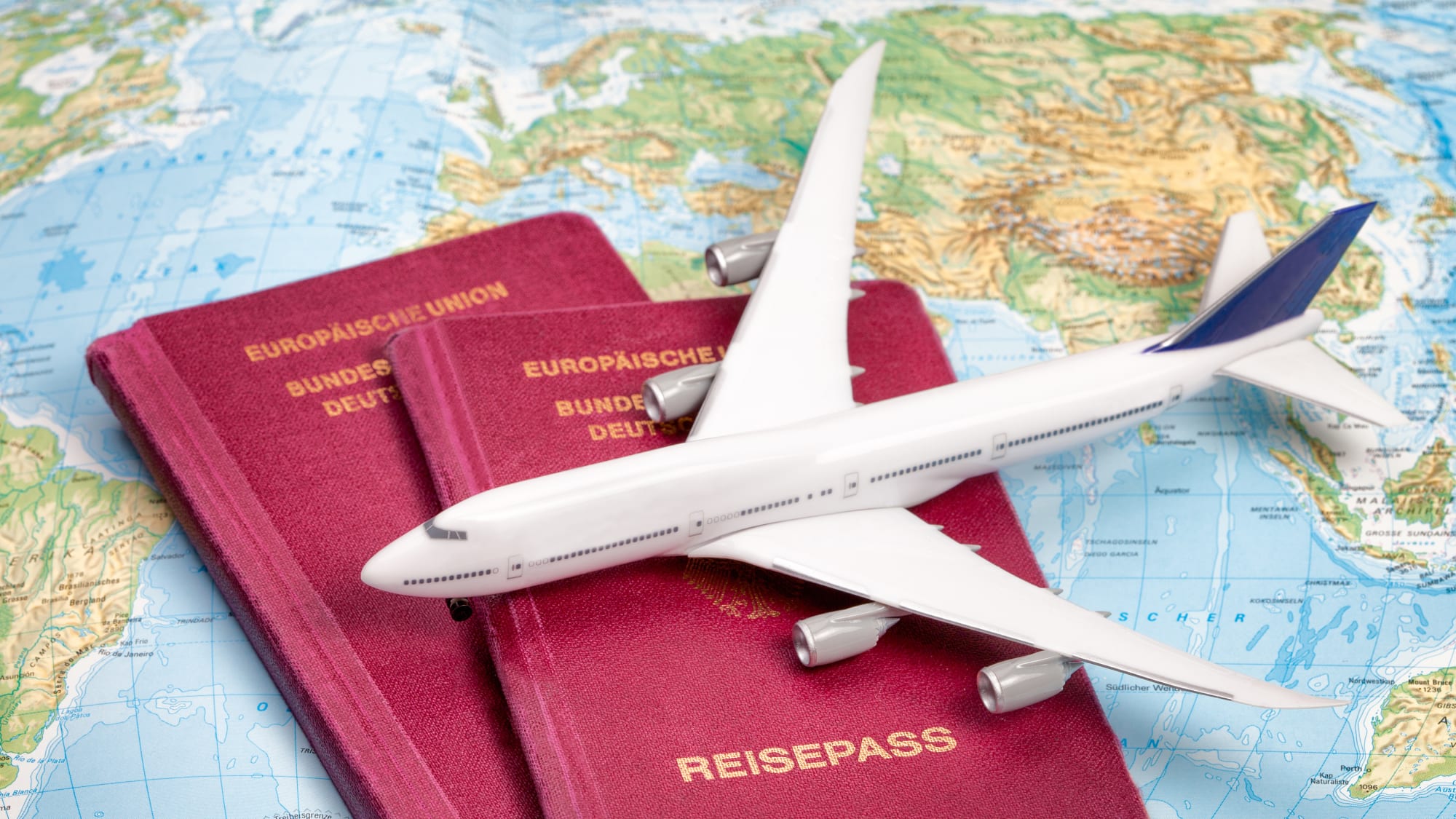 Reisewarnungen & Corona-Risikogebiete weltweit | ADAC