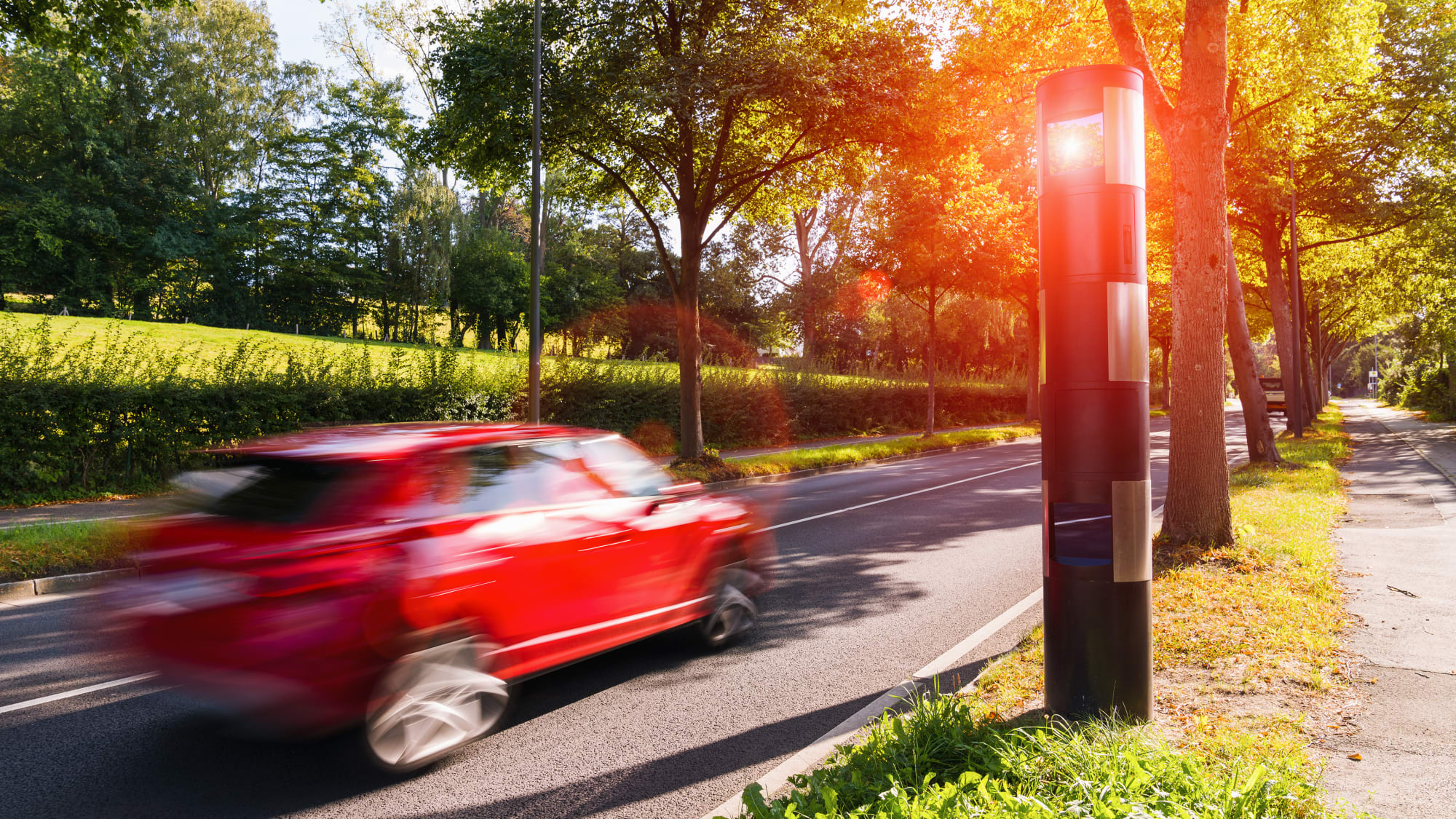 Geschwindigkeitsmessung Mit Laser Blitzer Radar Adac