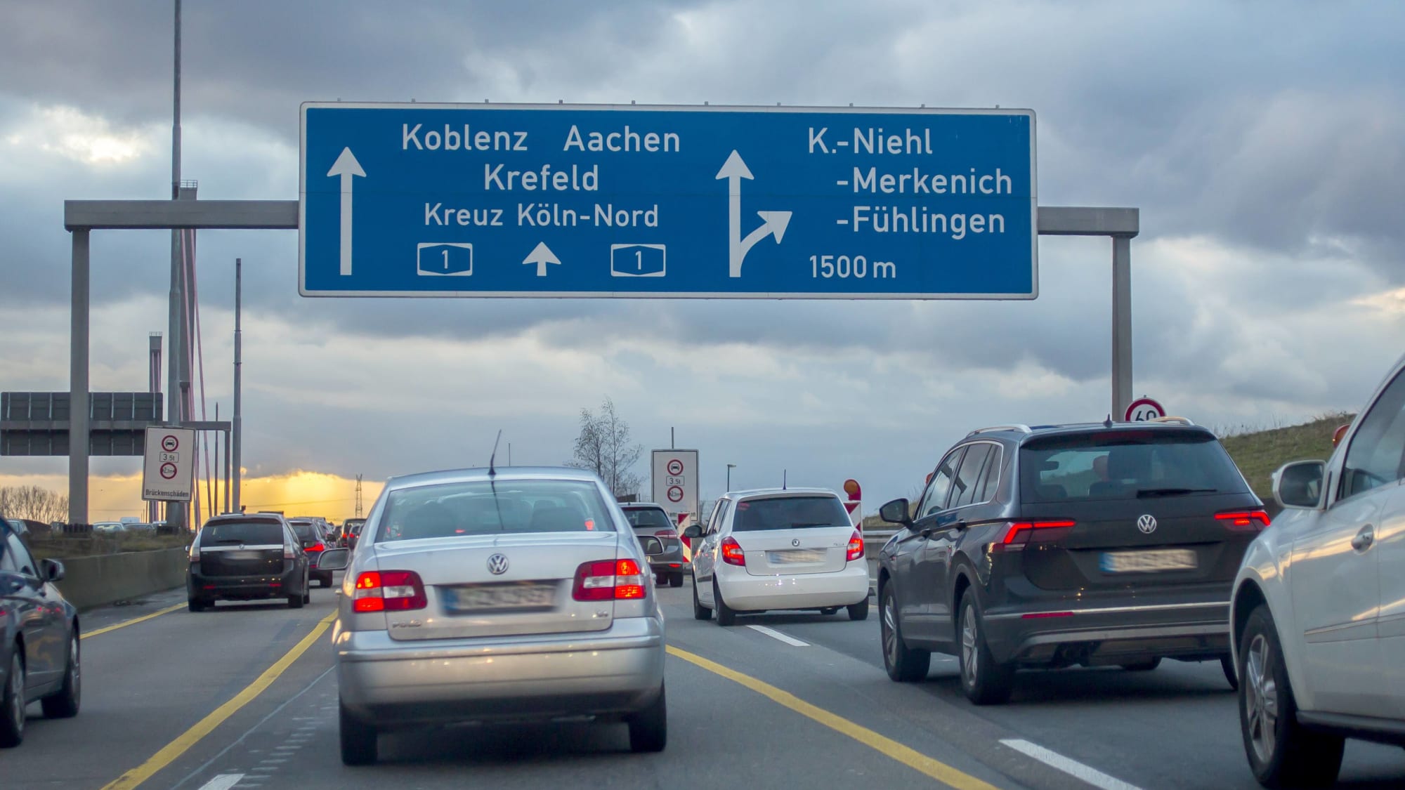 Vollsperrung A1 Am Karnevals Wochenende Unterbrochen Adac