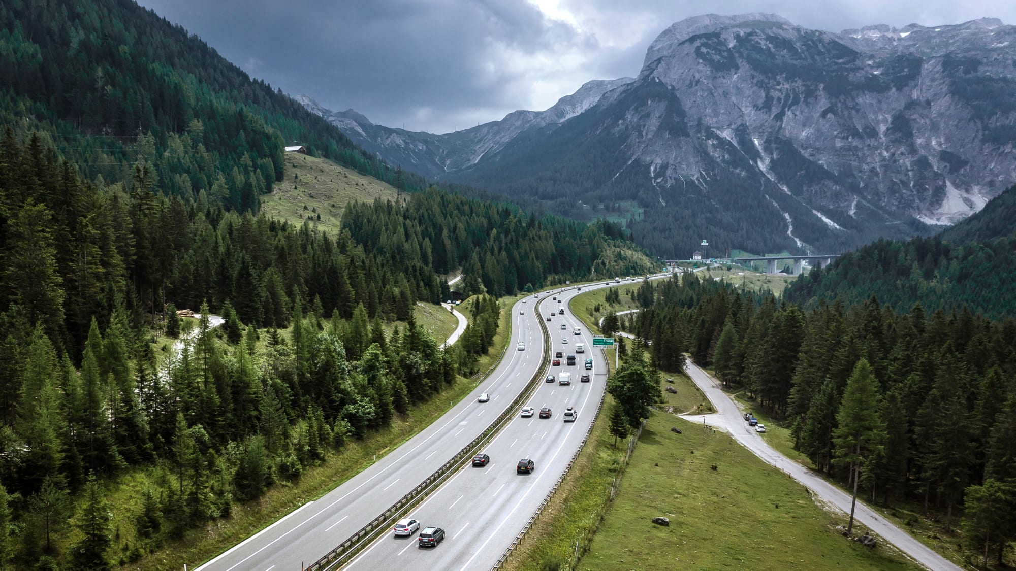 Osterreich Abfahrten Der Tauernautobahn Gesperrt Adac
