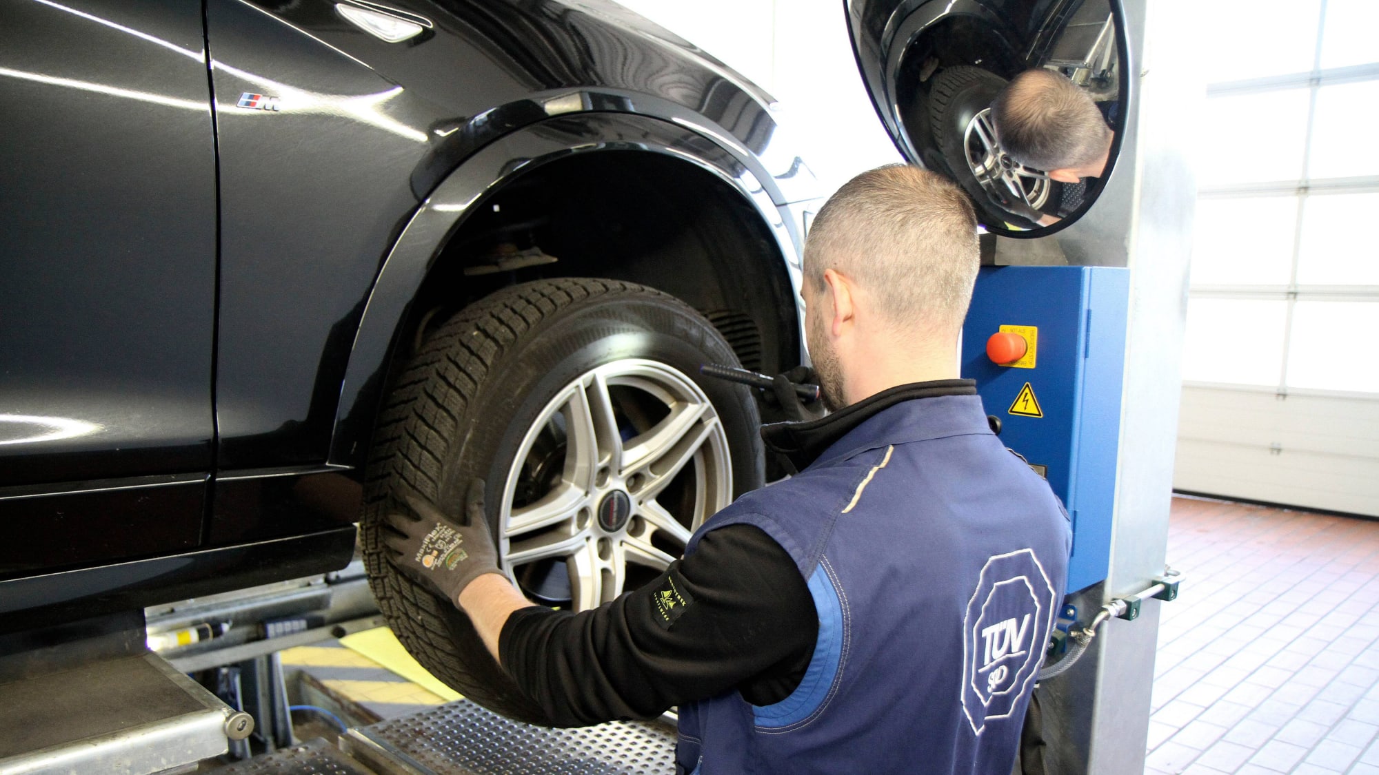 Tuv Kosten Preise Und Infos Zur Hauptuntersuchung Adac