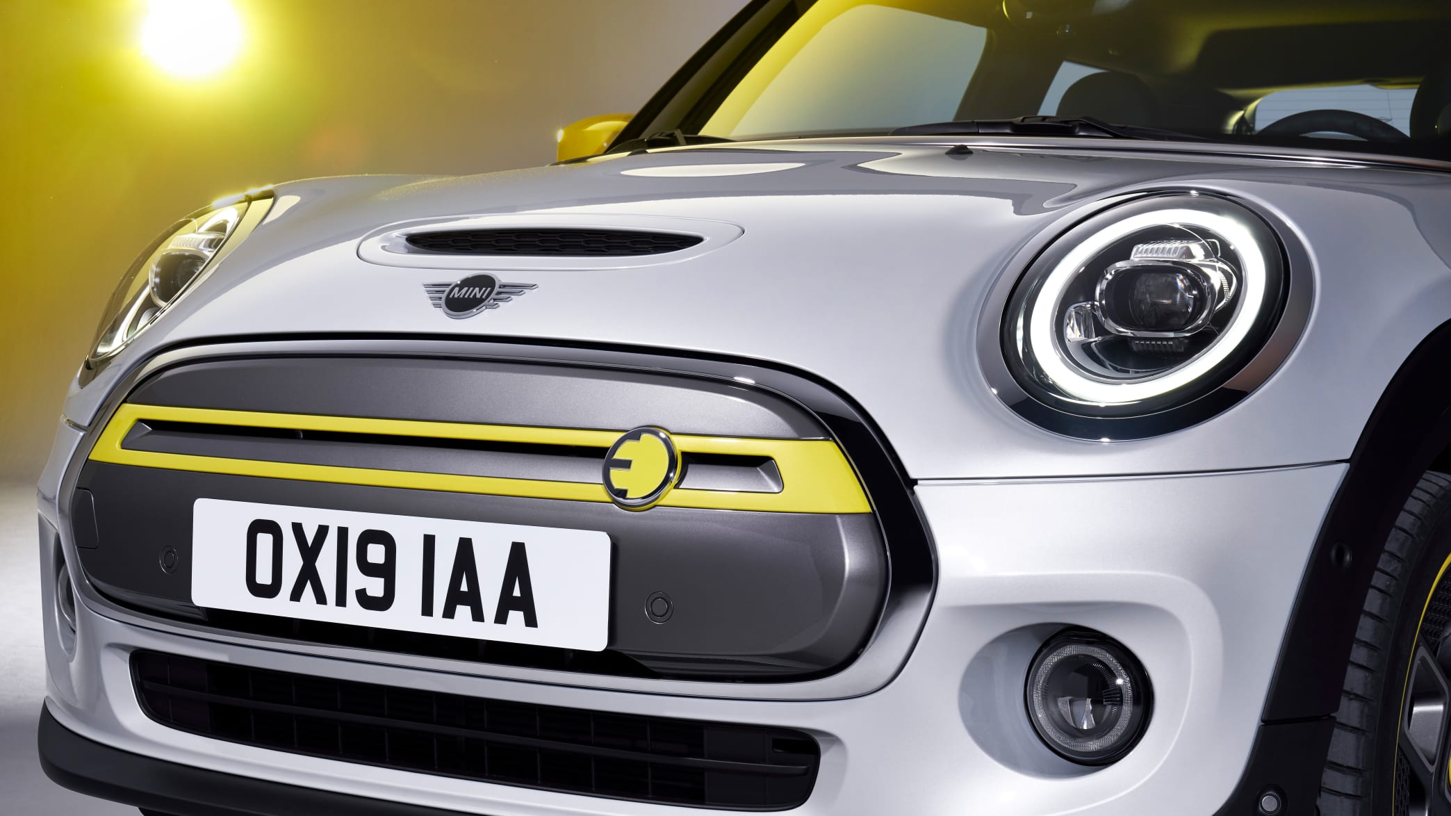 Mini Cooper Se Elektro Test Bilder Preis Reichweite Adac