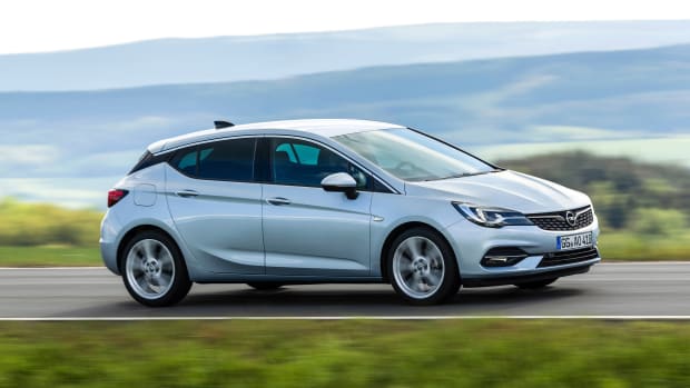 Opel Astra Sports Tourer 1 4 Turbo Ecoflex Start Stop Selection 06 12 01 15 Technische Daten Bilder Preise Adac