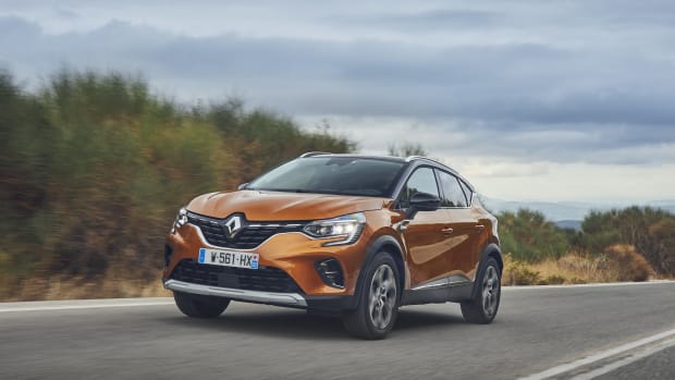 Renault Captur Energy Tce 90 Intens 03 17 05 18 Technische Daten Bilder Preise Adac