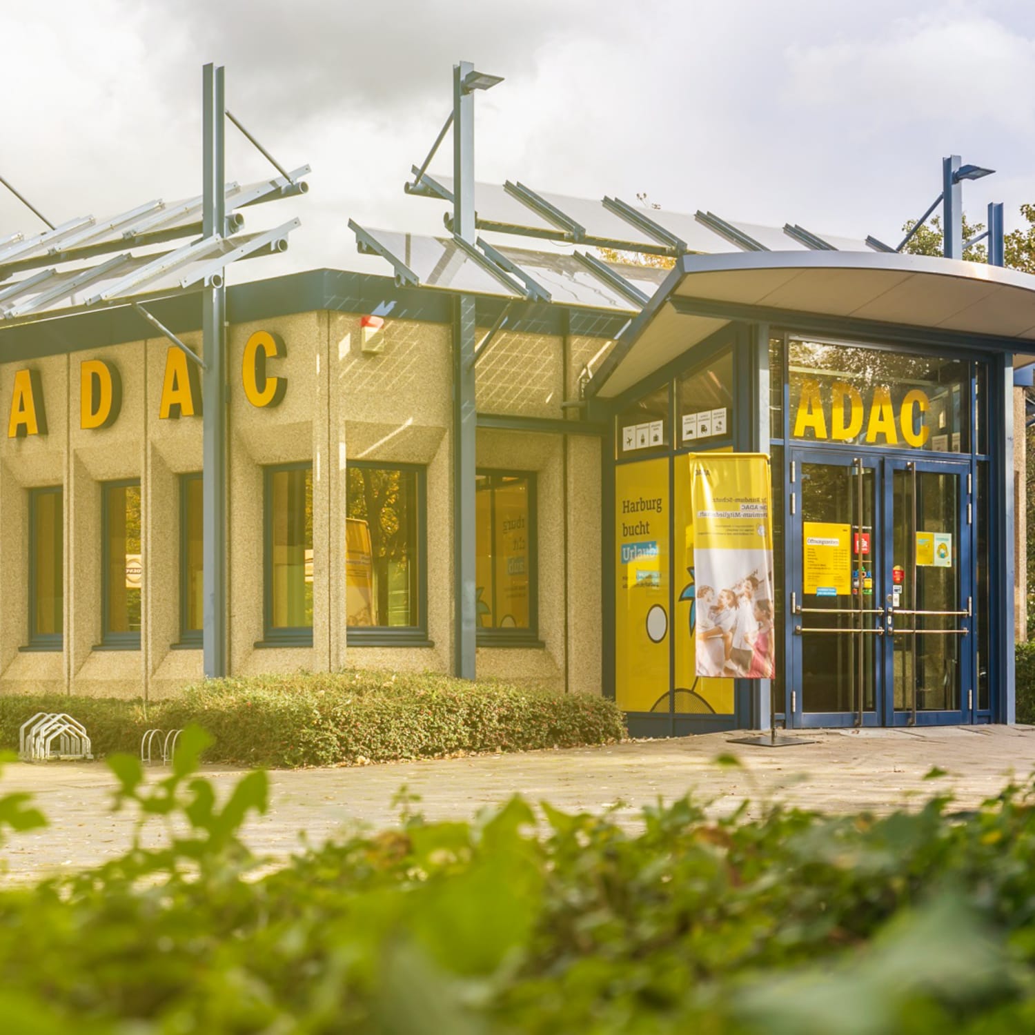 Adac Geschaftsstelle Reiseburo Harburg