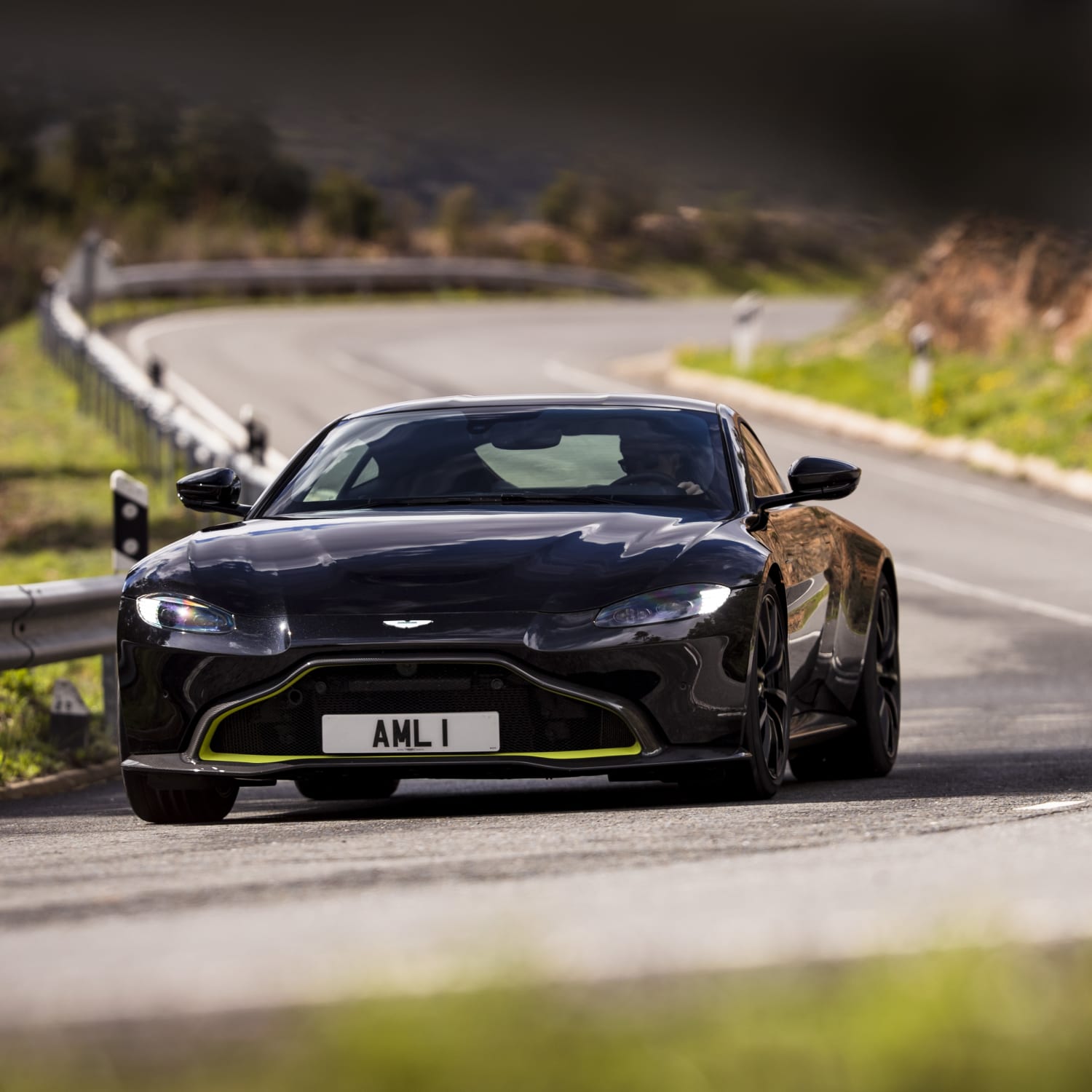 Aston Martin Vantage 510 Ps Sportwagen Fur Die Rennstrecke Adac
