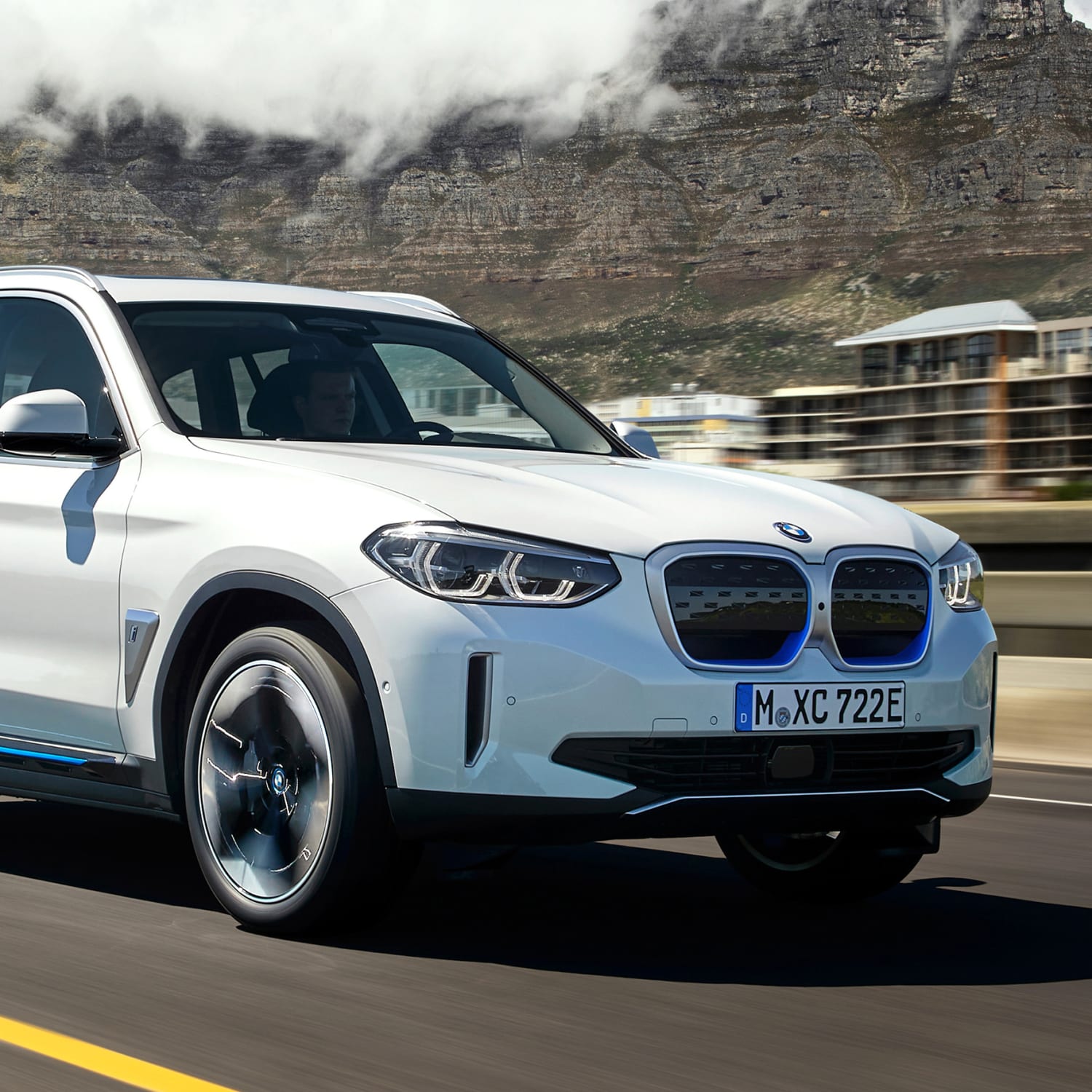 Bmw Ix3 Elektro Suv Testfahrt Daten Reichweite Preis Adac