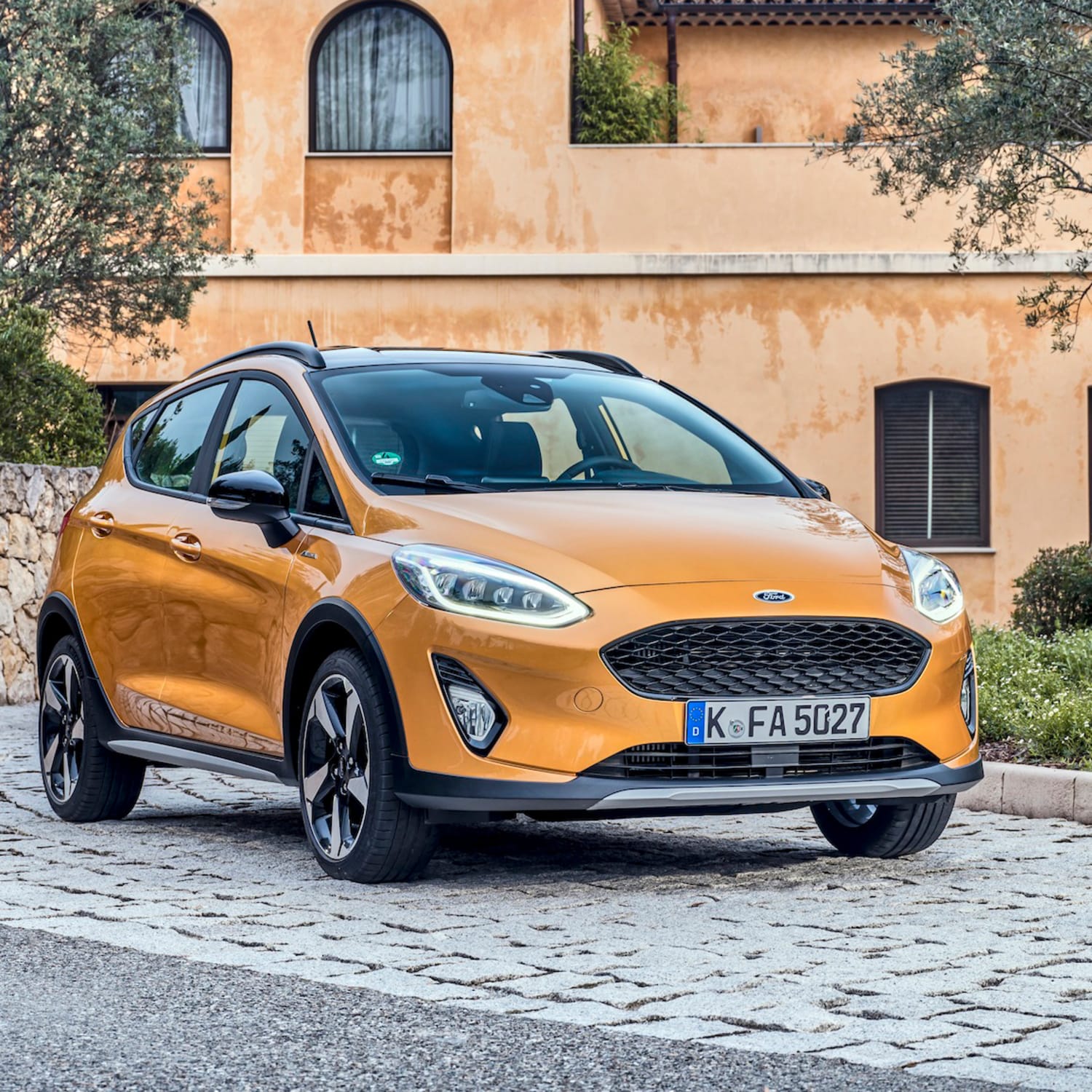 Ford Fiesta Active So Schlagt Sich Der Mini Suv Im Test Adac