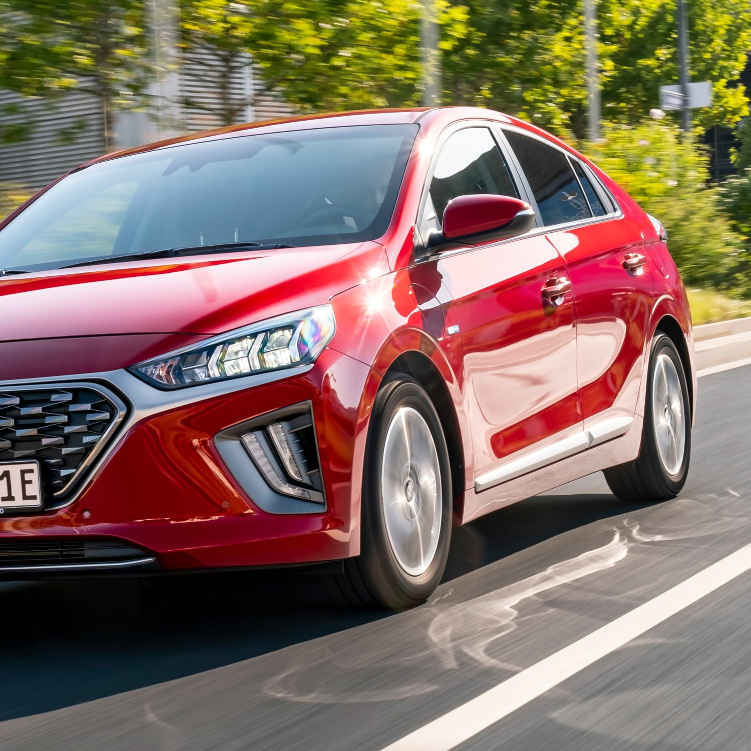 Hyundai Ioniq Hybrid Oder Plug In Hybrid Vergleich Preise Adac