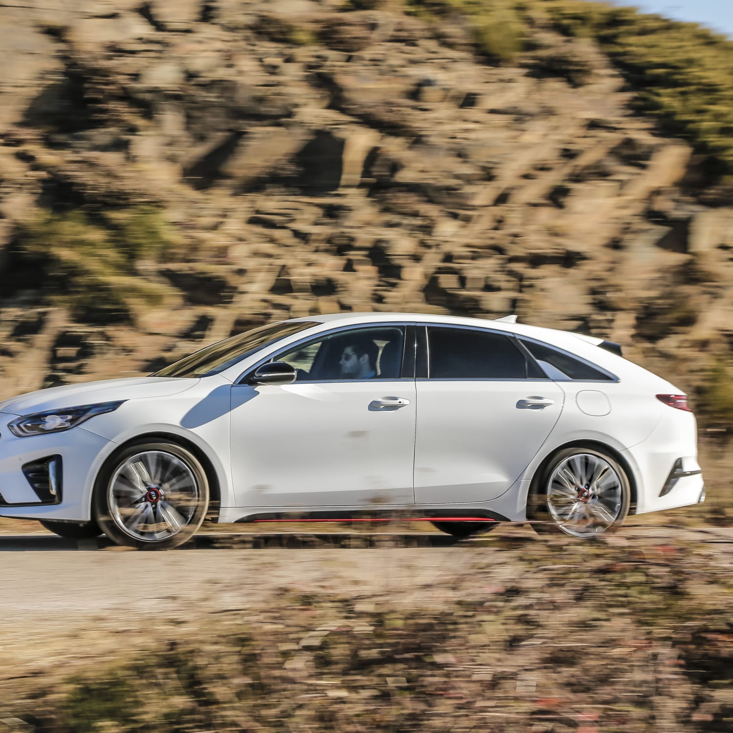 Kia Proceed Gt Testfahrt Daten Bilder Video Adac