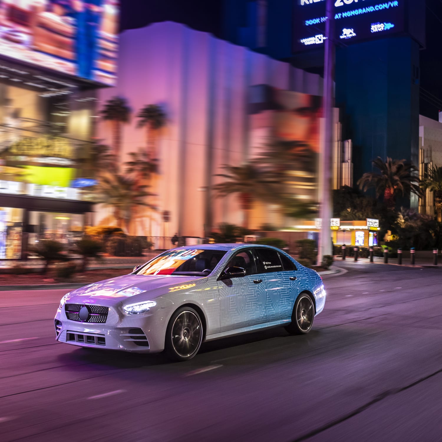 Facelift Mercedes Benz E Klasse Erste Mitfahrt I Adac