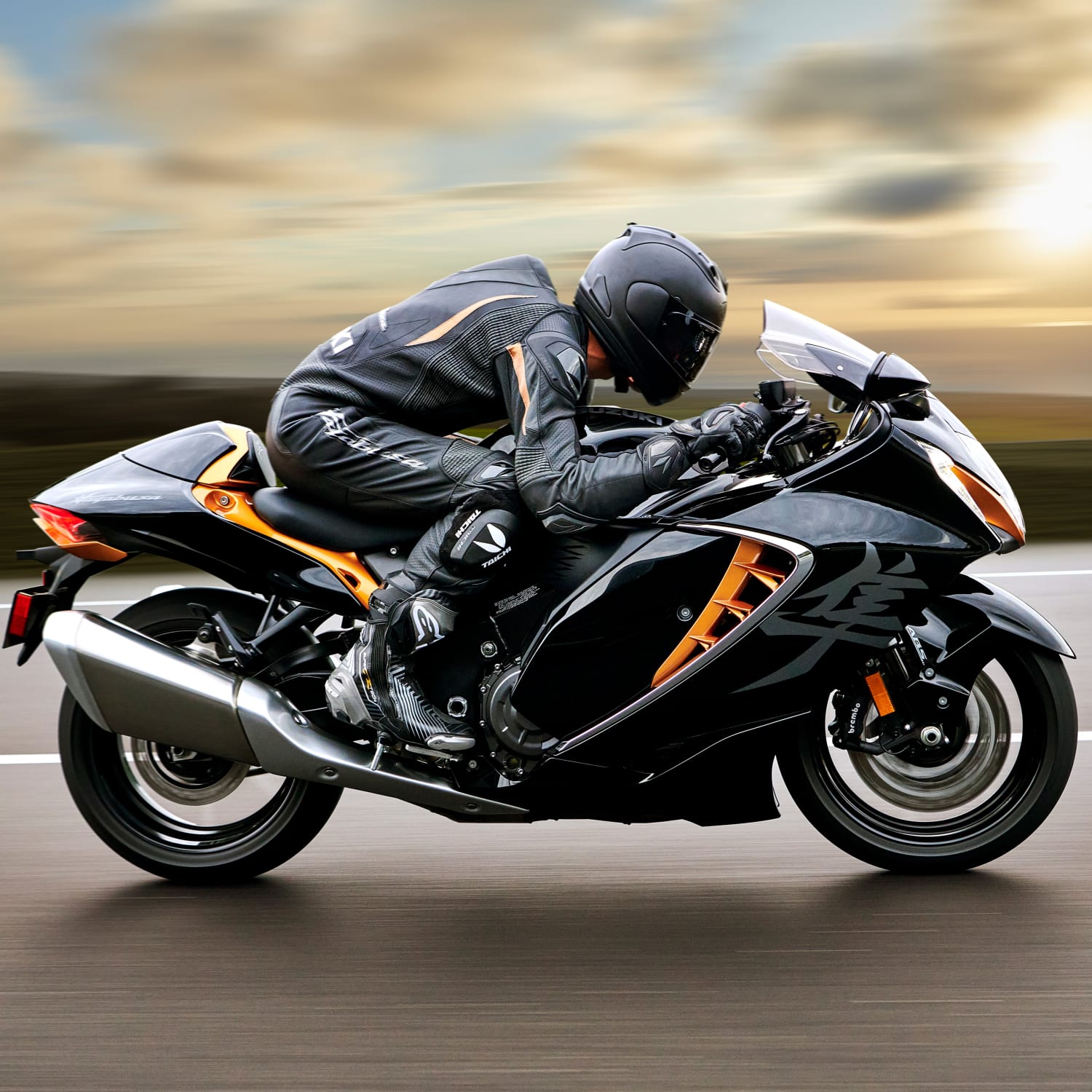 Suzuki GSX 1300 RR Hayabusa: Bilder, Daten | ADAC