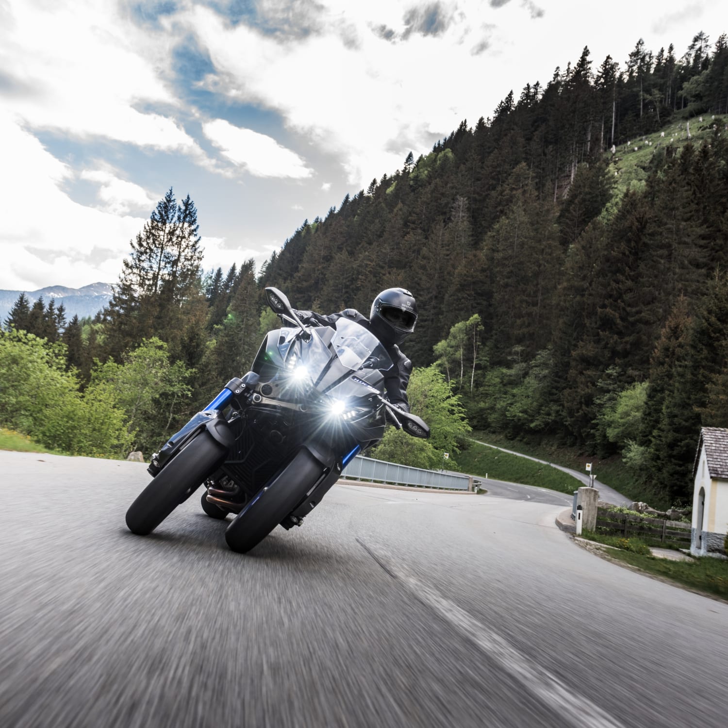 Yamaha Niken Testfahrt Daten Bilder Preis Adac