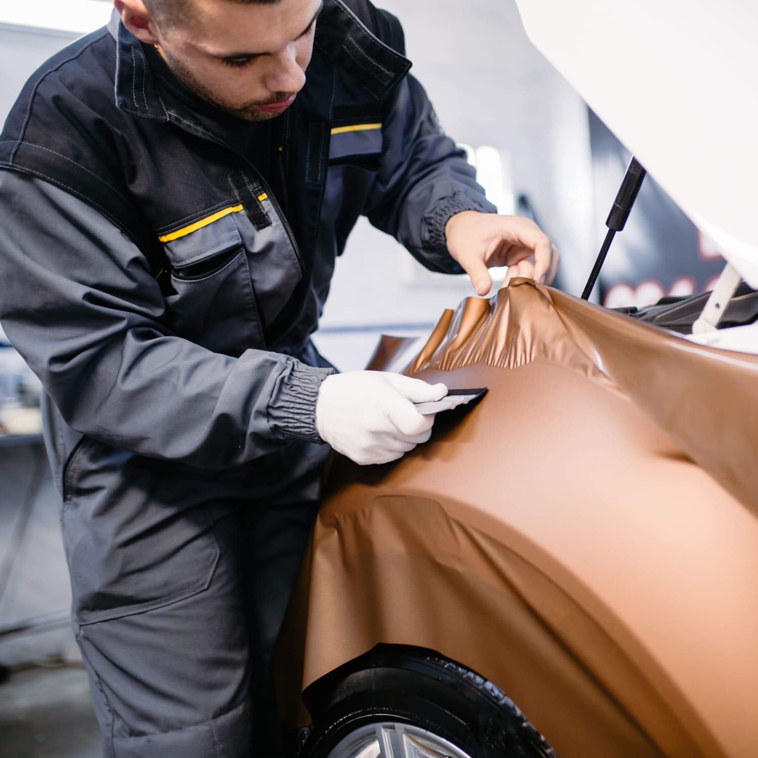 Auto Folieren Kosten Technik Und Was Sie Beachten Sollten Adac