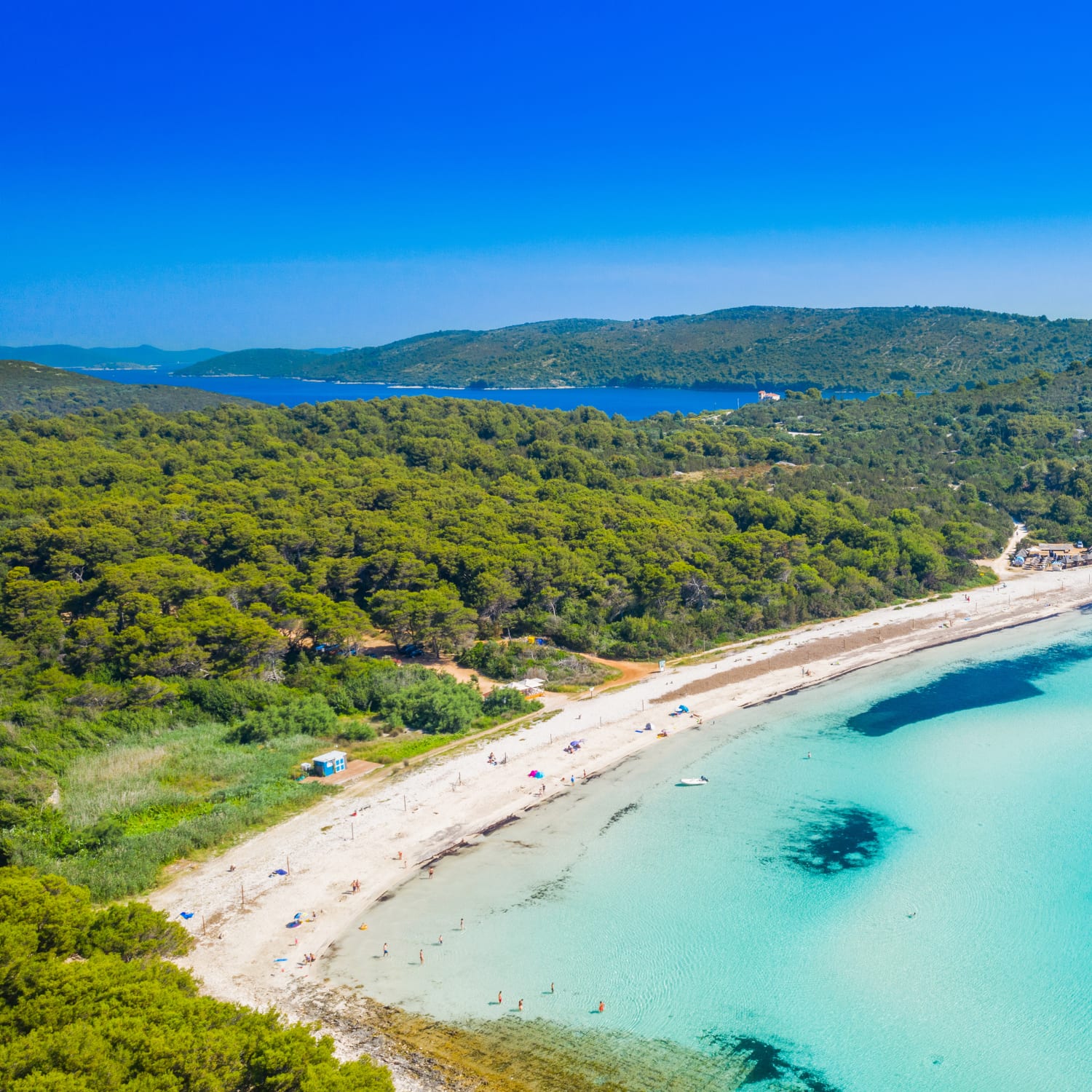 Kroatien: Die schönsten Sandstrände und Badebuchten | ADAC