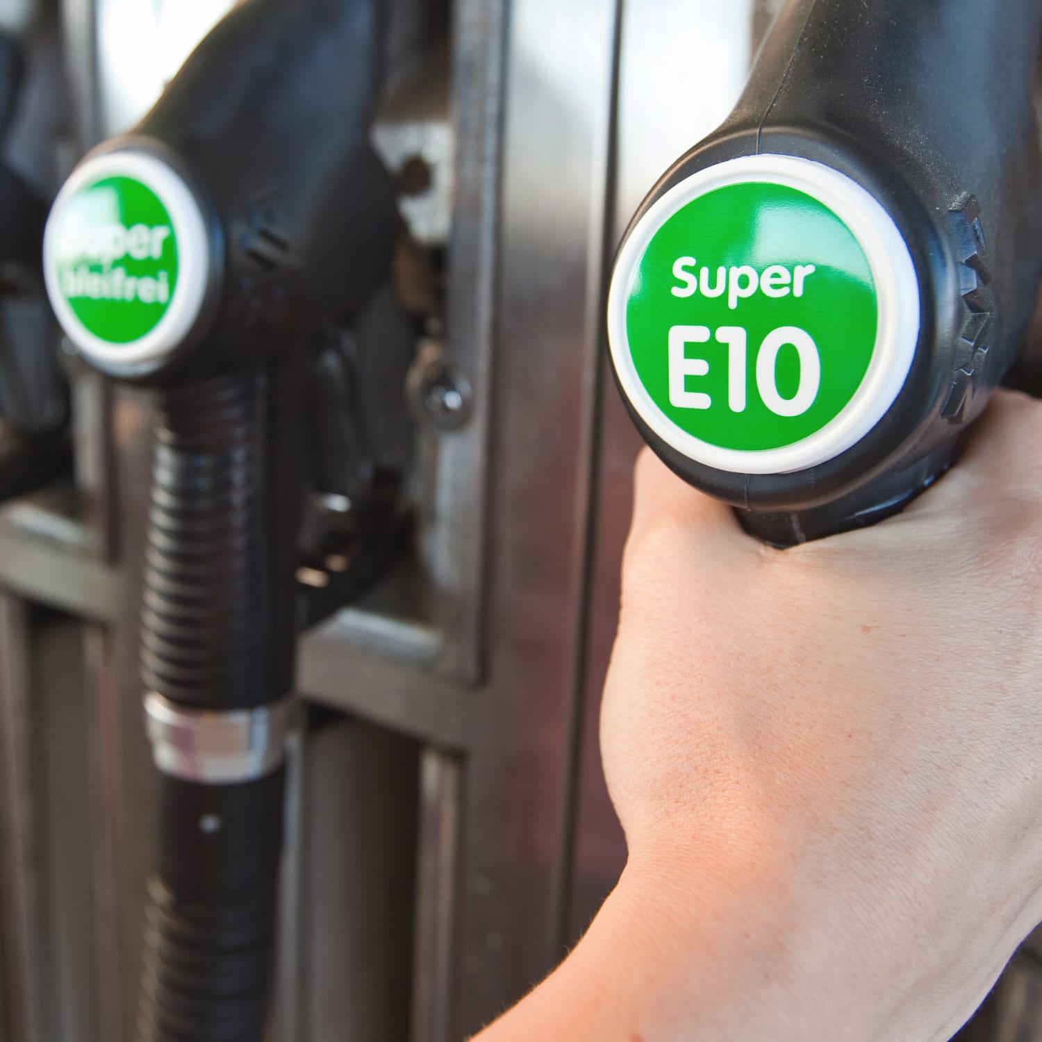 Umfrage Warum Autofahrer Super E10 Tanken Oder Meiden Adac