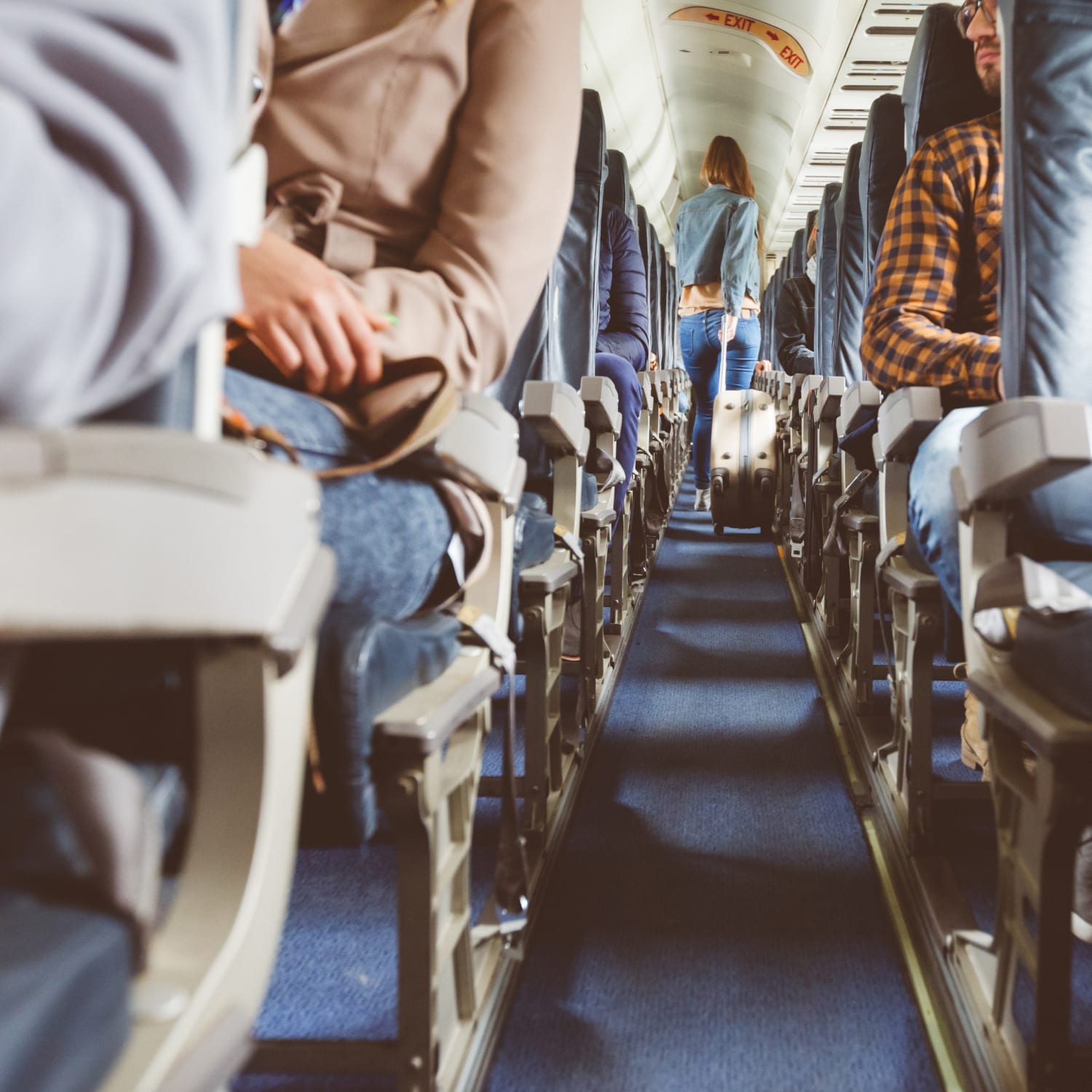 Thrombose Auf Reisen Symptome Und Hilfreiche Tipps Adac