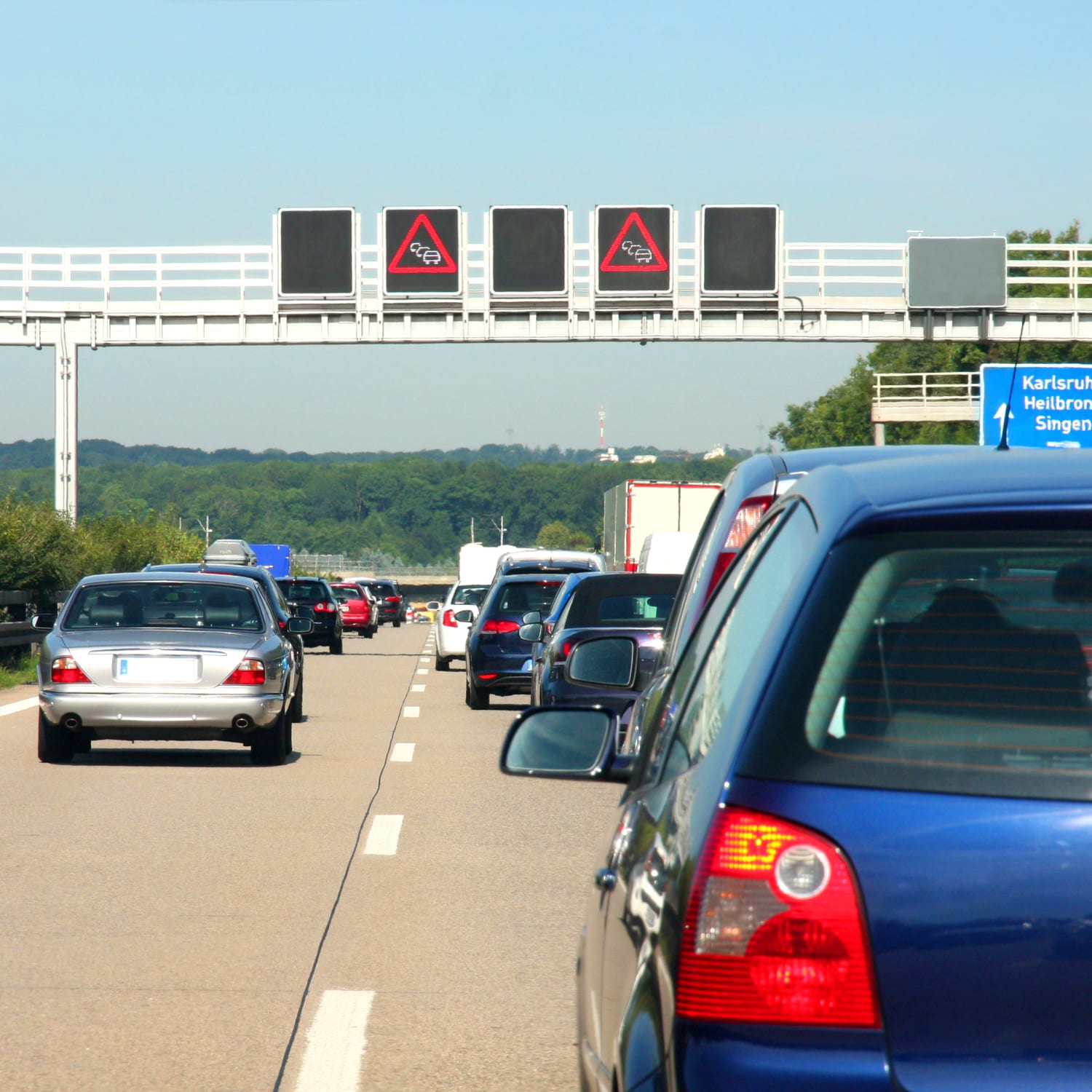 Warnblinklicht wann müssen Sie es einschalten? ADAC