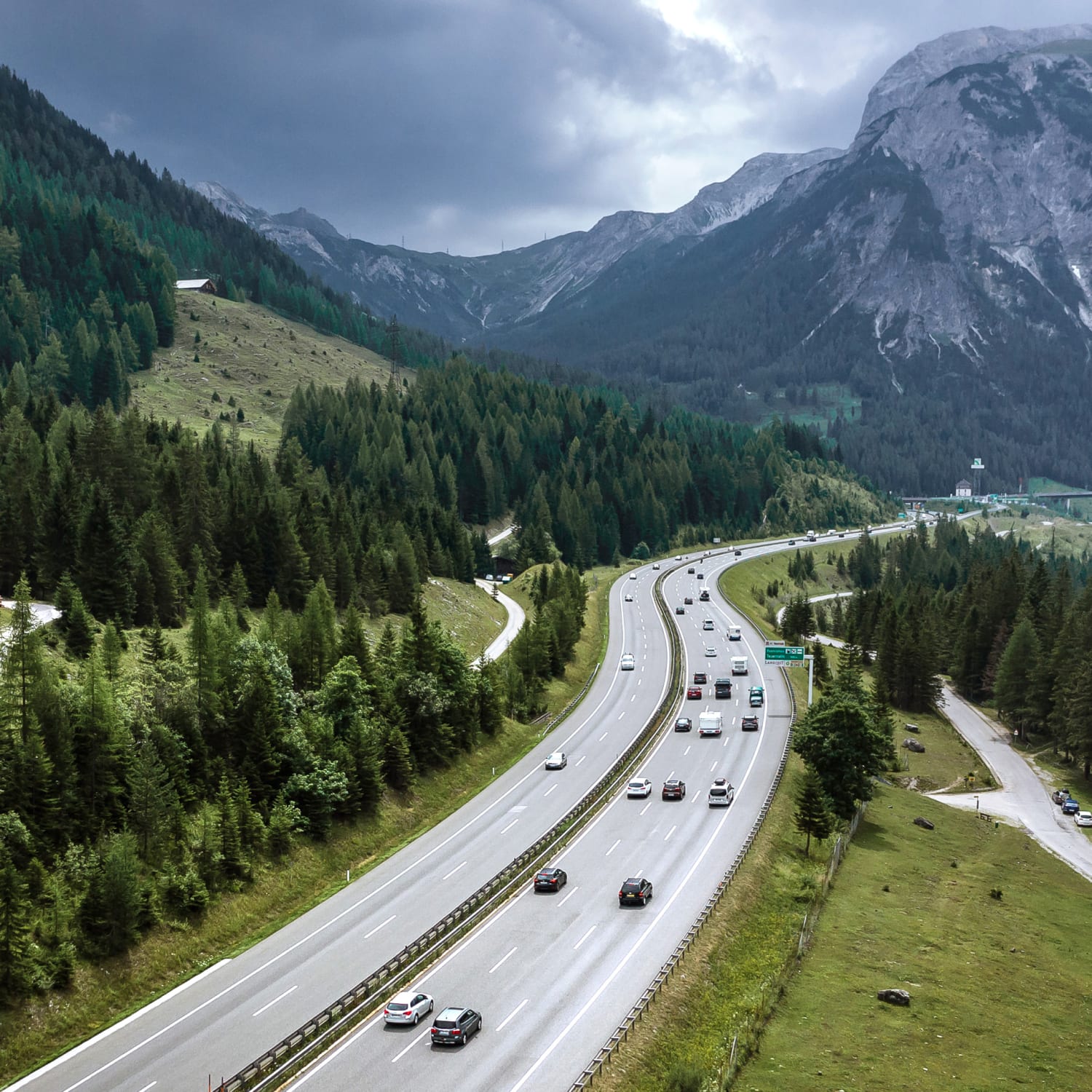 Österreich: Abfahrten der Tauernautobahn gesperrt | ADAC