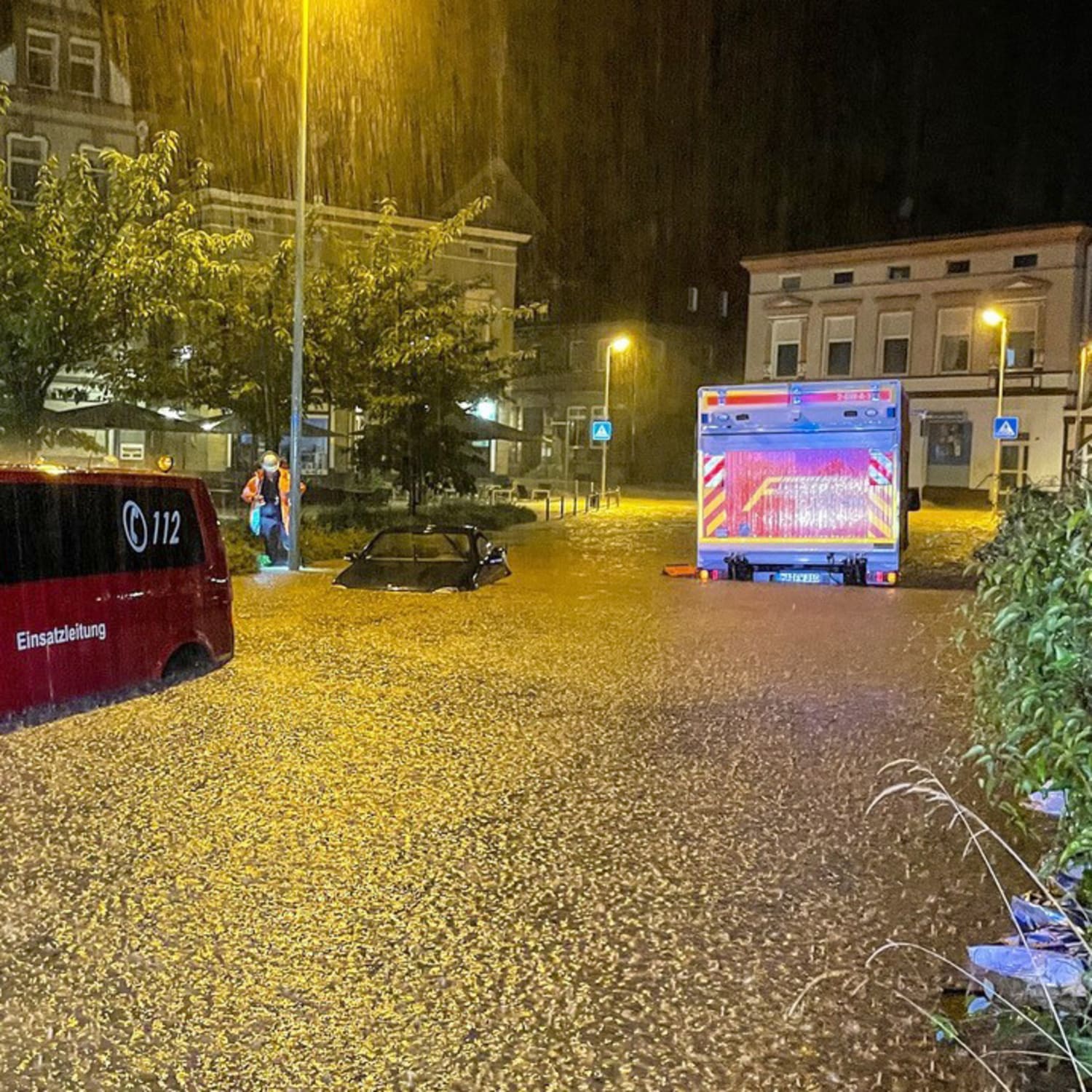 Unwetter in Deutschland: Regen behindert Autofahrer | ADAC